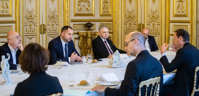 Представители Украины в Париже подробно обсудили ход минского процесса - Фото