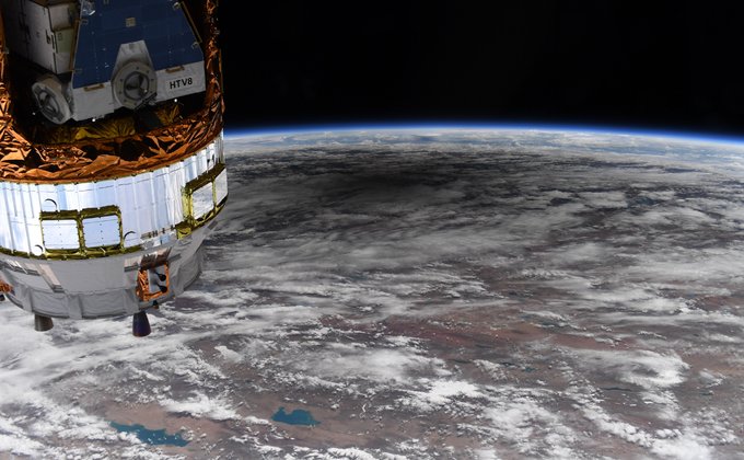 Гигантская тень на Земле. В NASA показали солнечное затмение из космоса – фото
