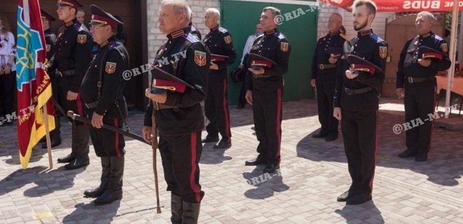 Мелитополь. Пророссийские казаки захотели создать патруль, полиция отреагировала - Фото
