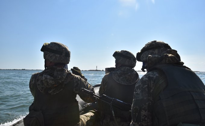 Война на море. Корабли ВМС провели учебный поход под Одессой – фоторепортаж