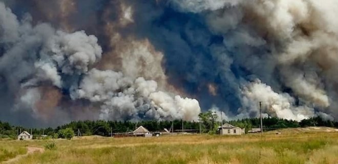 По пожарам в Луганской области открыли уголовное дело: версии следствия - Фото