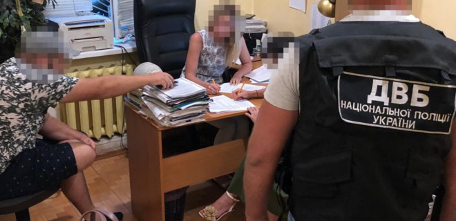 Одесского полицейского подозревают в изнасиловании несовершеннолетней - Фото