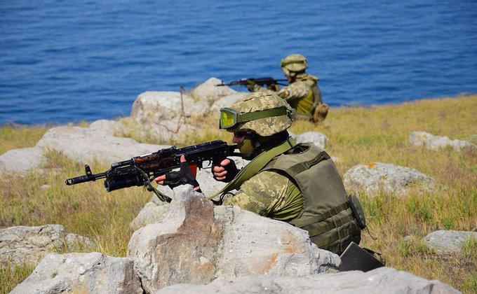 Пограничники провели совместные учения с ВМС в Черном море: фоторепортаж