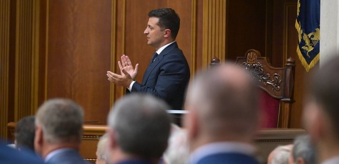 Рада получила законопроект Зеленского о возврате ответственности за ложь в декларациях - Фото