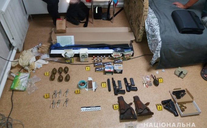 ЧП в Луцке. Полиция показала оружие возможного сообщника из Харькова - фото