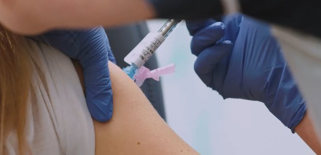 Россиян хотят начать вакцинировать от коронавируса уже в августе - Фото
