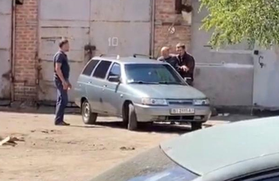 Захват в заложники полковника полиции в Полтаве: все новости о ситуации - LIVE - Фото