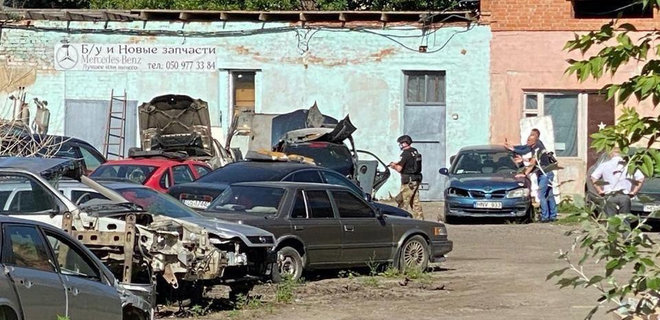 В Полтаве захватили в заложники полковника полиции  - Фото