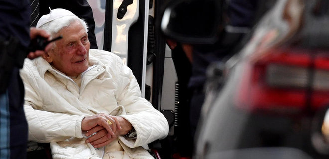 Скончался почетный папа римский Бенедикт XVI — ему было 95 лет - Фото