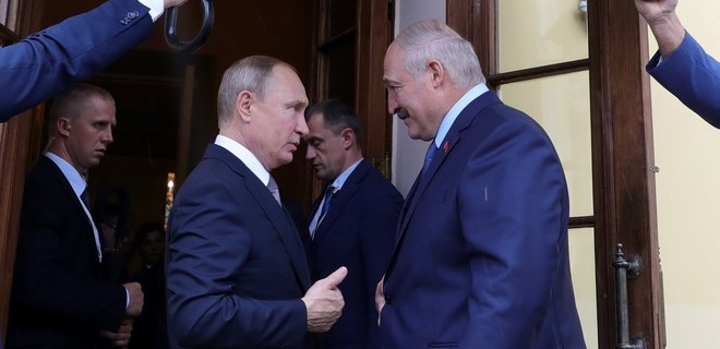 Лукашенко и Путин договорились провести военные учения в Беларуси в начале 2022 года - Фото