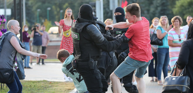 Протесты в Беларуси. ЕС может ввести запрет на въезд ответственным за ситуацию - Фото