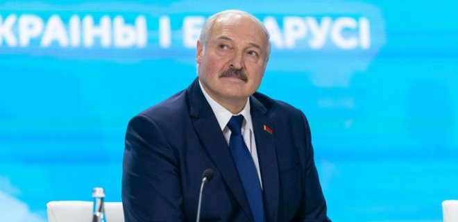 В Украине запретили транслировать канал режима Лукашенко. Он называл добробат 