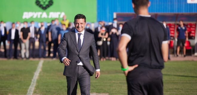 У Зеленского объяснили его опоздание на футбольный матч в Кривом Роге - Фото