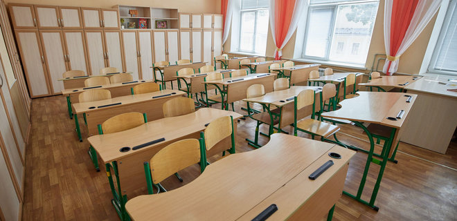 Школы из красной зоны Киевской области после каникул перейдут на дистанционное обучение - Фото