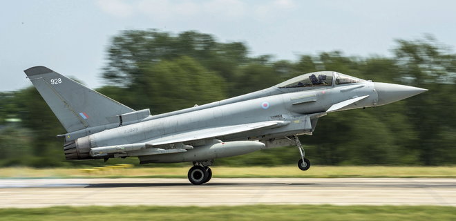 У Британії пропонують країнам НАТО обміняти літаки для України на винищувачі Typhoon - Фото