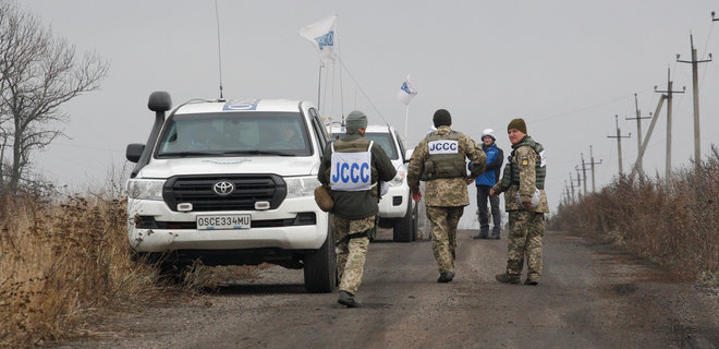 Миссия ОБСЕ покидает Украину. Ее офис в Мариуполе обстреляли - Фото