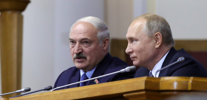 Лукашенко поскаржився, що Путін не взяв його до окупованого Криму, а Україна закрила небо - Фото