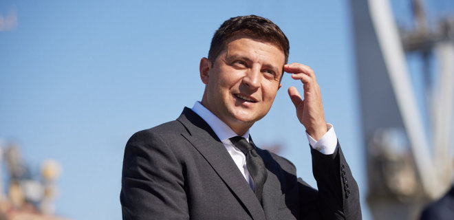 Зеленський лідирує у президентському рейтингу з відривом від Порошенка на 8% – опитування Рейтингу - Фото