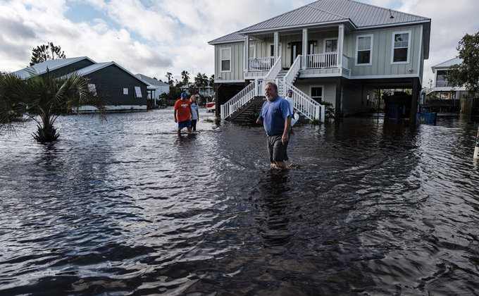 На США обрушился ураган Салли: более 500 000 человек остались без света – фото и видео