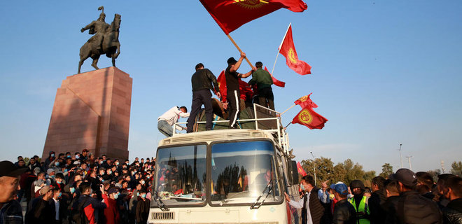 Протесты в Кыргызстане. Главное на 13:30 - Фото