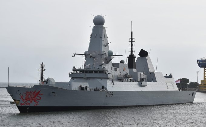 Эсминец ВМС Британии зашел в порт Одессы: фоторепортаж