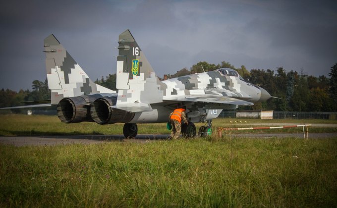 Украинские военные получили модернизированный истребитель МиГ-29 – фоторепортаж