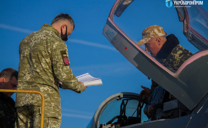 Украинские военные получили модернизированный истребитель МиГ-29 – фоторепортаж
