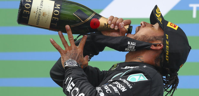 Формула 1. Хэмилтон повторил рекорд Шумахера и получил особый приз – фото - Фото