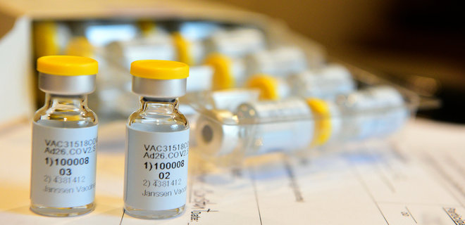 Вакцина J&J защитила от госпитализации и смерти при COVID-19 всех участников испытаний - Фото