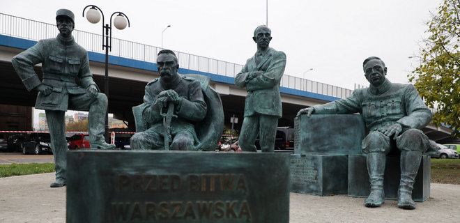 В Варшаве открыли памятник с Симоном Петлюрой: фото - Фото