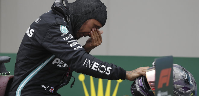 Формула-1. Британский гонщик Хэмилтон повторил рекорд Шумахера: видео - Фото