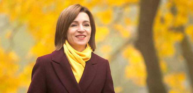 Майя Санду приняла присягу президента в Молдове. Люди встретили Додона криками 