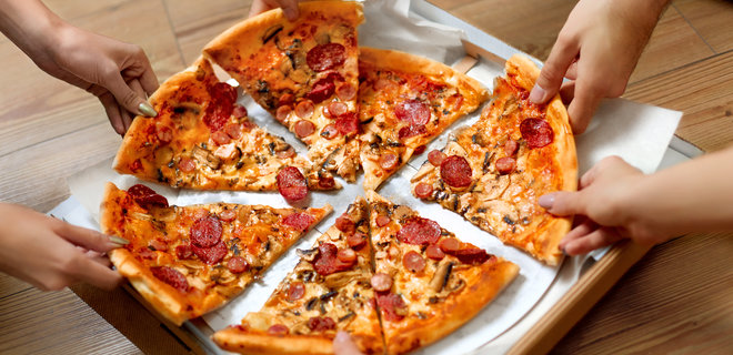В Бельгии нарушителей карантина будут выявлять по количеству заказанной на дом пиццы - Фото
