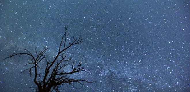 Новый год начнется с пика метеорного потока Квадрантиды: когда и как посмотреть - Фото