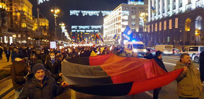 В Киеве прошло факельное шествие в честь дня рождения Бандеры – фото, видео - Фото