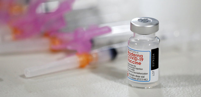 Фармацевт в США умышленно испортил 500 доз вакцины – считал, что она 