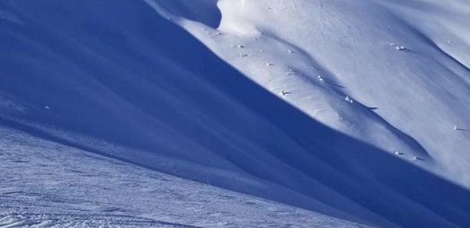 Осторожнее на лыжах. ГСЧС предупредила о значительной опасности лавин в Карпатах – карта - Фото
