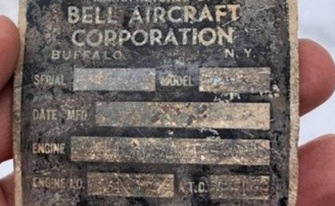 Под Тернополем раскопали обломки американского истребителя времен Второй мировой – фото
