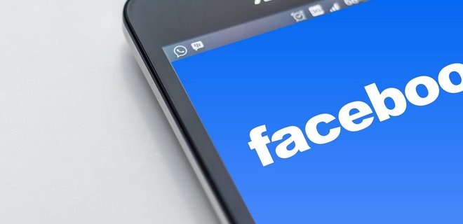 Facebook начинает банить за фейки об 