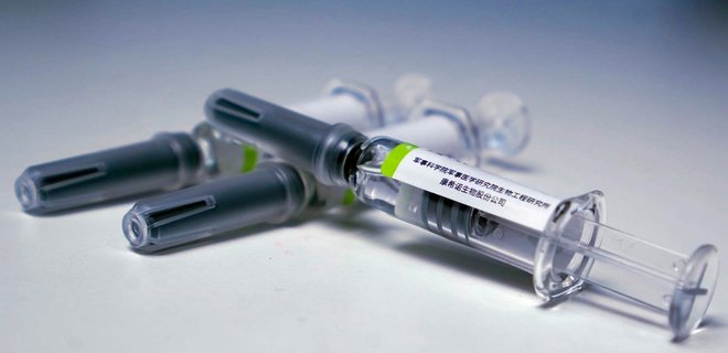 Озвучена эффективность антиковидных вакцин от CanSino и Johnson & Johnson: никто не умрет - Фото