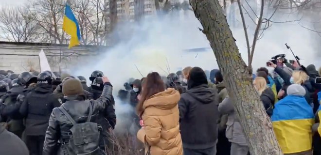 Дело Шеремета. Под судом по Антоненко произошли столкновения с полицией: видео - Фото