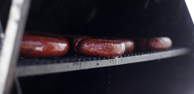 В Германии раскрыли кражу девятилетней давности – помогла недоеденная вором колбаса - Фото