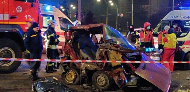 Жуткое ДТП в Киеве. Пьяный водитель Toyota въехал в Skoda, погибли 2 человека: фото, видео - Фото