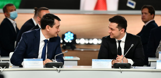 Президентський рейтинг. Зеленський та Порошенко лідирують, Разумков у першій п'ятірці – опитування - Фото