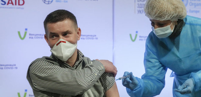 В Украине впервые вакцинировали более 10 000 человек за сутки: больше всего – в Киеве - Фото