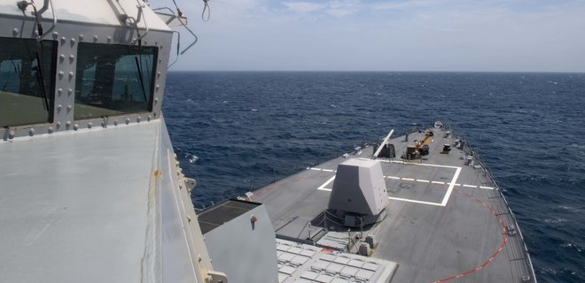 Второй военный корабль США идет в Черное море - Фото