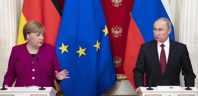 Меркель призвала Путина убрать войска от границ Украины. В Кремле об этом умолчали - Фото