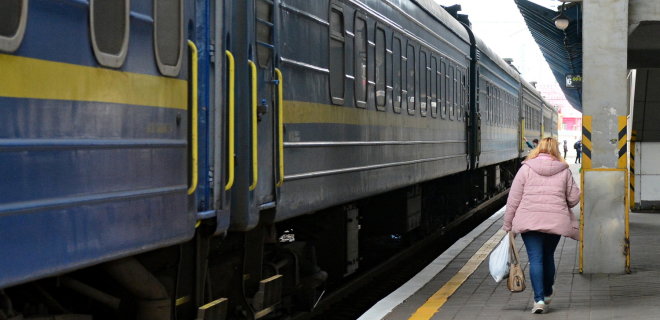 Под Киевом сошел с рельс поезд – больше 14 пассажирских рейсов задержаны - Фото