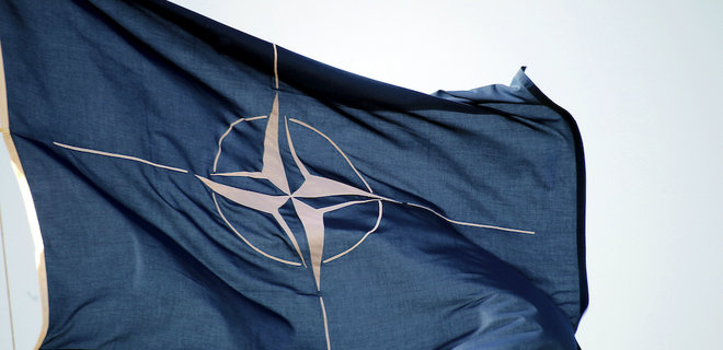 В условиях агрессии РФ. В США сенаторы хотят запретить президентам выходить из НАТО - Фото