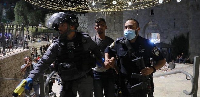 В Иерусалиме вспыхнули новые беспорядки – полицию забросали коктейлями Молотова: видео - Фото